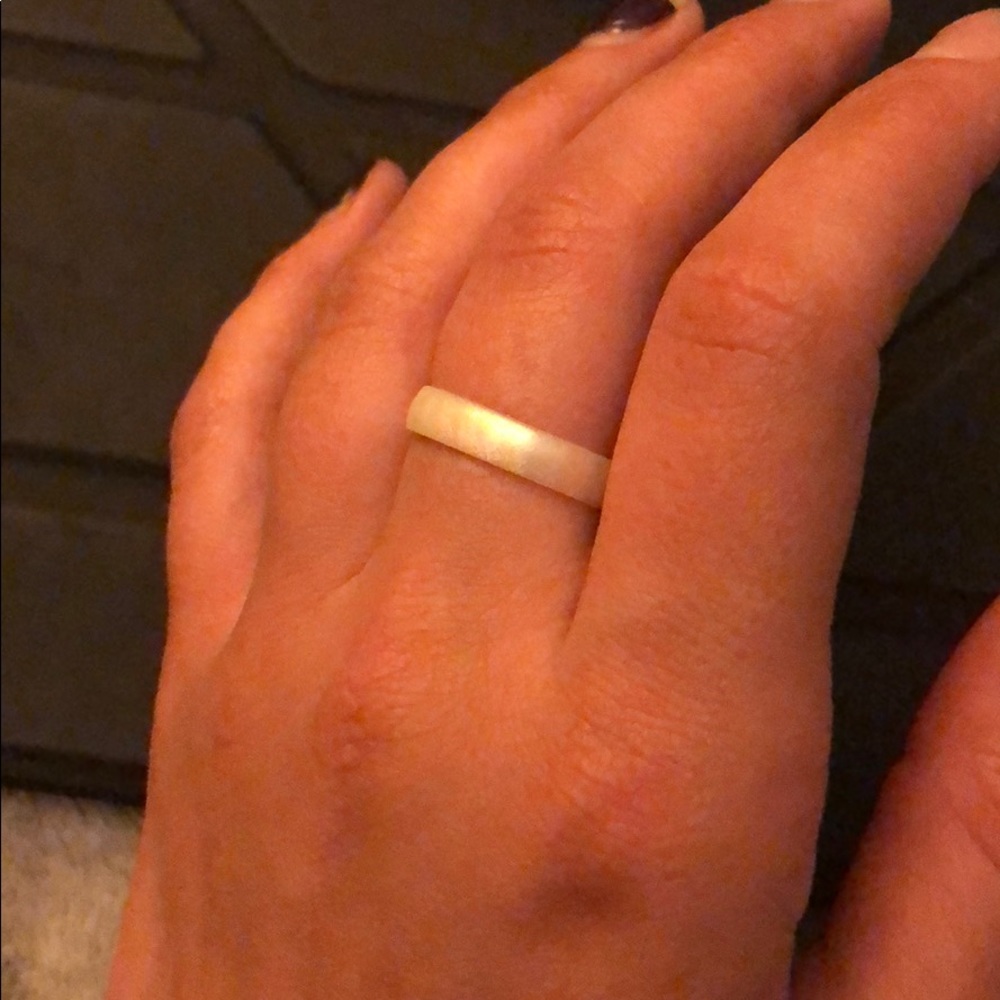 Enso silicone ring. Unicorn color size 7